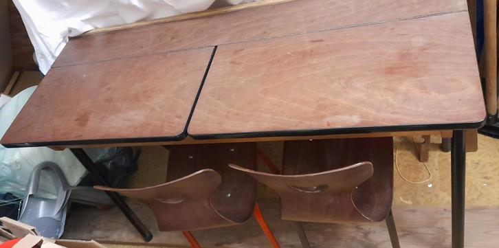oude school lessenaar  voor 2 kindjes, Kinderen en Baby's, Kinderkamer | Tafels en Stoelen, Gebruikt, Ophalen