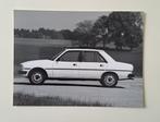 Peugeot 305 1977 -- PERSFOTO --, Boeken, Auto's | Folders en Tijdschriften, Ophalen of Verzenden, Nieuw, Peugeot