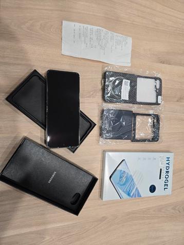 Samsung Zflip 5 256gb  beschikbaar voor biedingen
