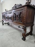 Eetplaats 5 kasten 2 tafels 4 stoelen 2 houten opzetvoeten, Antiek en Kunst, Antiek | Meubels | Kasten, Ophalen