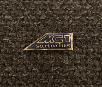 PIN - MC1 - SARTORIUS - BALANCE - WEEGSCHAAL, Envoi, Utilisé, Marque, Insigne ou Pin's