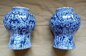 Céramique Delft rare vraie paire de vases 18 ème 