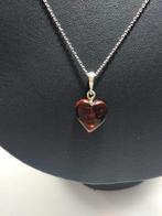 Baltisch amber hartje en zilveren ketting, Handtassen en Accessoires, Kettingen, Nieuw, Ophalen of Verzenden, Met edelsteen, Zilver