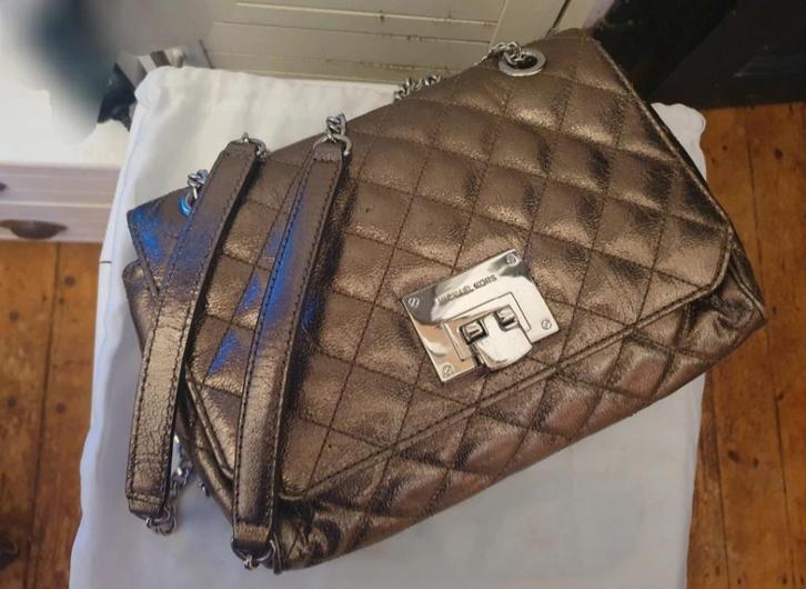 Sac michael kors sloan, Handtassen en Accessoires, Tassen | Damestassen, Zo goed als nieuw, Handtas, Overige kleuren, Verzenden