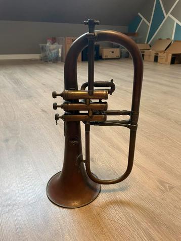 Bugle avec étui et beaucoup de musique, Musique & Instruments, Enlèvement, Utilisé, Autres types, Avec valise