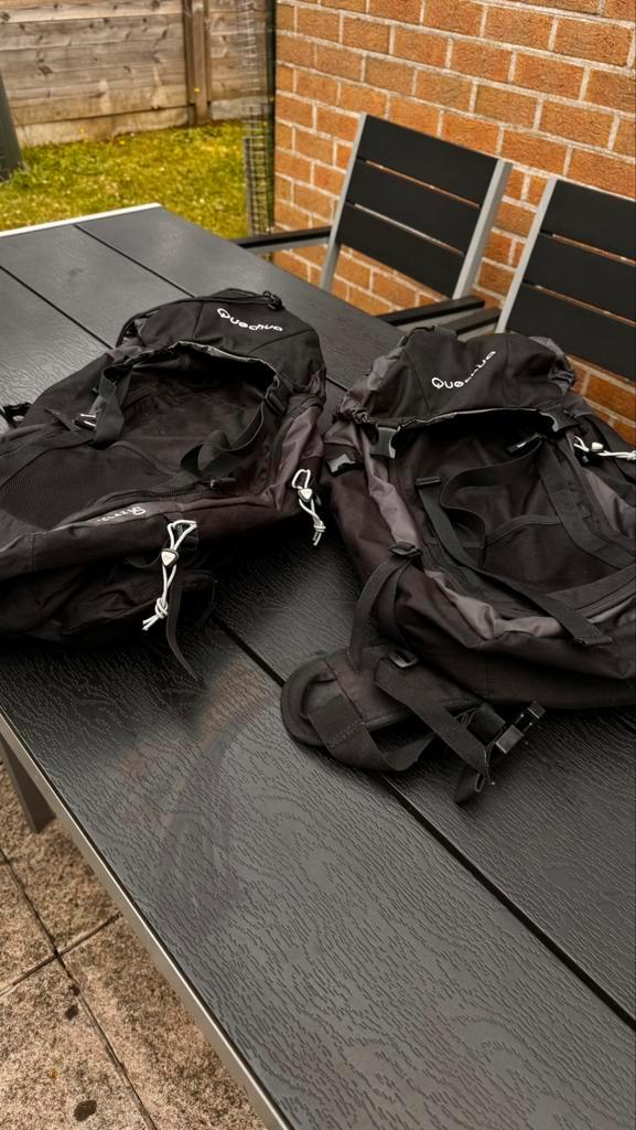 rugzakken Quechua zwart 50 liter, Motoren, Accessoires | Koffers en Tassen, Zo goed als nieuw, Ophalen