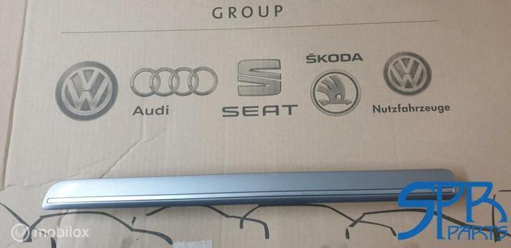 GOLF 7 SIERLIJST TRIM DASHBOARD lichtgrijs + patroon chroom, Auto-onderdelen, Interieur en Bekleding, Volkswagen, Gebruikt, Ophalen of Verzenden