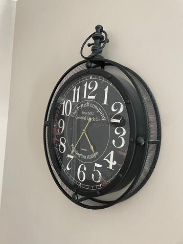 Horloge beschikbaar voor biedingen