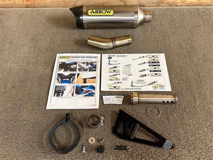 Arrow Thunder uitlaat demper GSXR600 GSXR750 2011-2016 L1-L6, Motoren, Onderdelen | Suzuki, Gebruikt, Ophalen of Verzenden