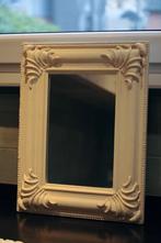 2 identieke klassieke spiegels, Enlèvement