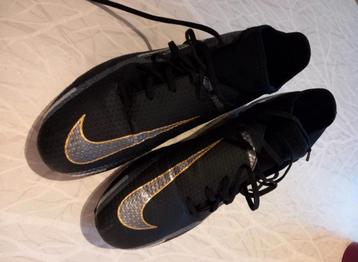 Nike voetbalschoenen mt42  beschikbaar voor biedingen
