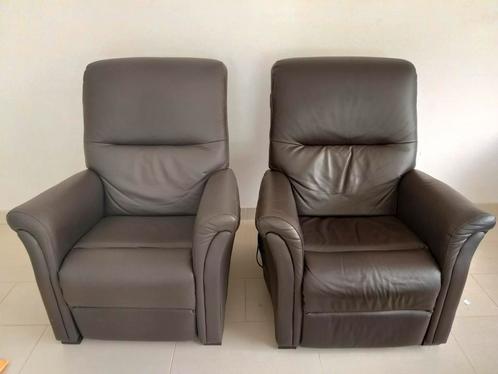 2 leunstoelen, zeer goede staat, geen roker, Huis en Inrichting, Fauteuils, Zo goed als nieuw, Ophalen