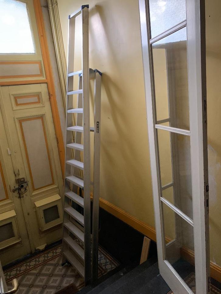escabelle 12 marches (hauteur de travail maximale 4,60m), Doe-het-zelf en Bouw, Ladders en Trappen, Zo goed als nieuw, Ladder