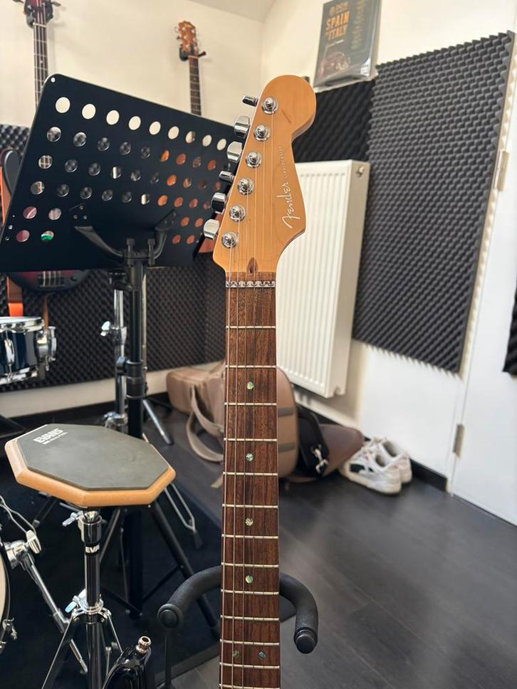 Fender US premium stratocaster plus, Contacts & Messages, Faire de la musique & Membres de groupe