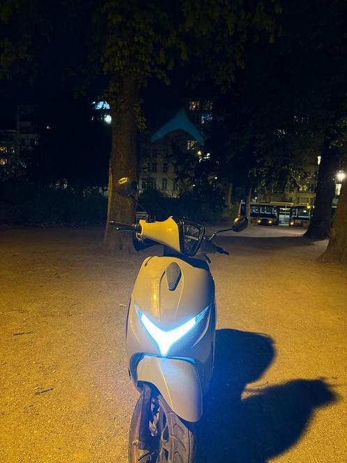 A Klasse brommer 2024, Fietsen en Brommers, Scooters | Peugeot, Zo goed als nieuw, Ophalen