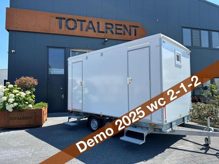 Te koop demo toiletwagens wc wagens uit voorraad, Hobby en Vrije tijd, Feestartikelen | Verhuur, Nieuw, Ophalen