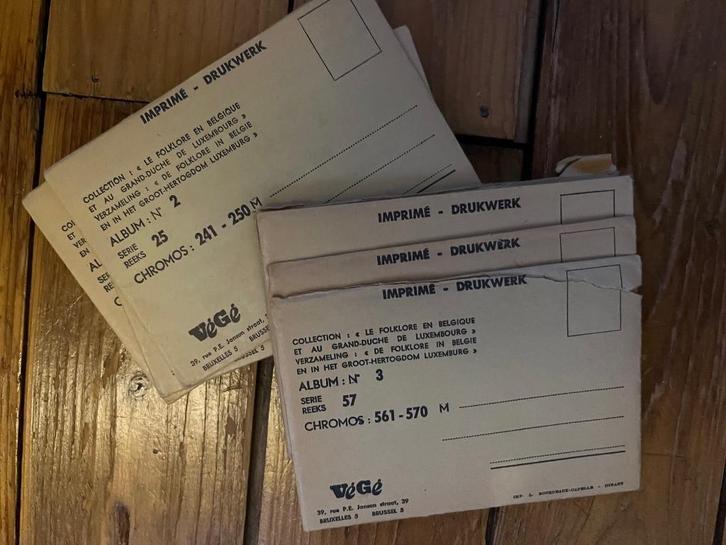 Prentjes voor FOLKLORE in België en het GH Luxemburg - Végé, Livres, Livres d'images & Albums d'images, Comme neuf, Album d'images