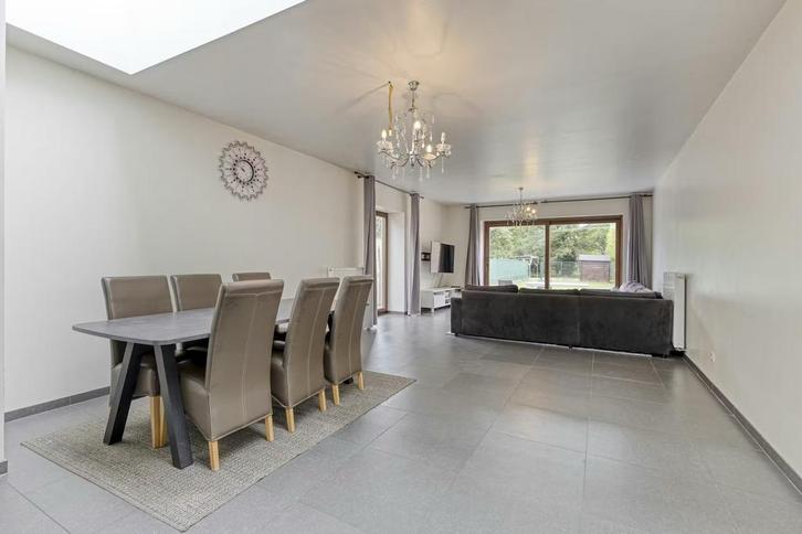 ZEER RUIME gezinswoning met garage in Desselgem, Immo, Huizen en Appartementen te koop, Provincie West-Vlaanderen, 500 tot 1000 m²