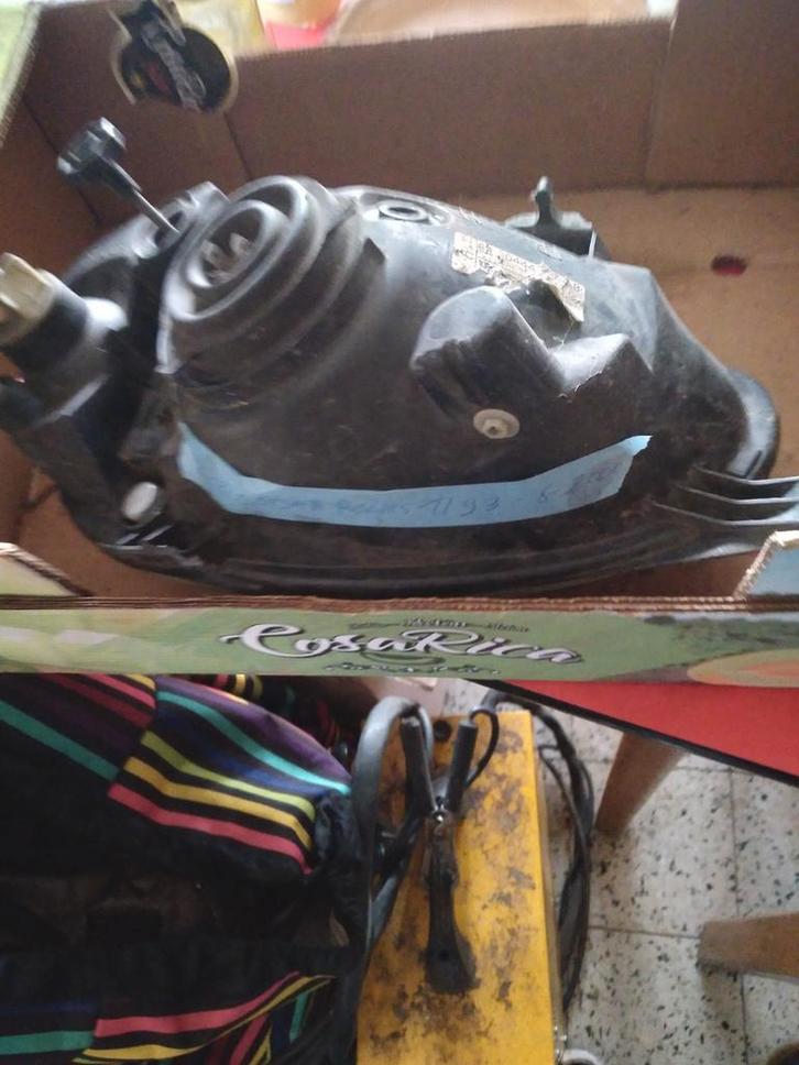 Phare droit de l'Opel Corsa B, Autos : Pièces & Accessoires, Éclairage, Opel, Enlèvement ou Envoi