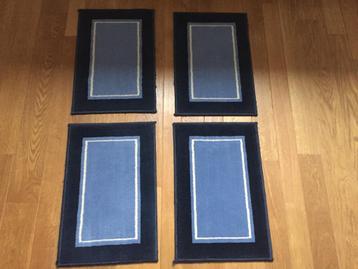 Deurmatten (binnen) 5€/stuk + anti-slipmatten 7€/stuk beschikbaar voor biedingen