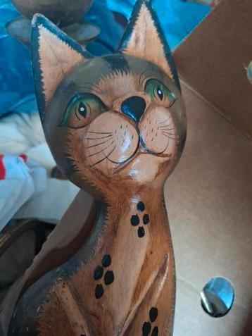kat hout deco  beschikbaar voor biedingen
