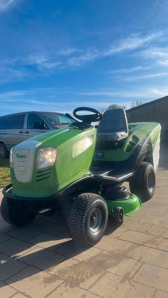 Viking mt 6112 c grote zitmaaier met nieuwe motor, Jardin & Terrasse, Tondeuses autoportées, Comme neuf, 120 cm ou plus, Bac de ramassage