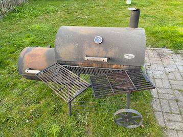 Bbq smoker GIETIJZER GRILL beschikbaar voor biedingen