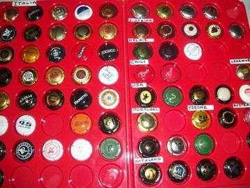 700  CAPSULES CAVA  -  CREMANT  -  ..... beschikbaar voor biedingen