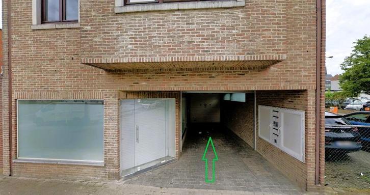 Garageplaats TE HUUR in 1500 HALLE centrum, Immo, Garages en Parkeerplaatsen
