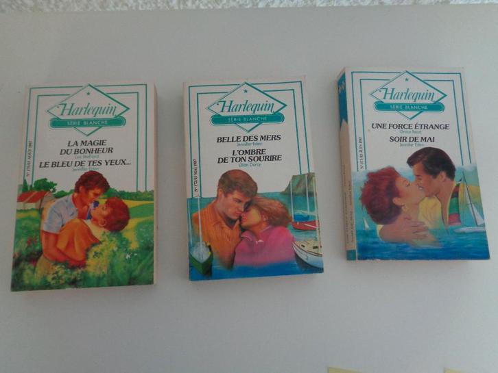 Livre Harlequin X 3 pièces. SERIE BLANCHE. Anciens., Livres, Romans, Utilisé, Enlèvement ou Envoi