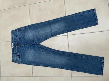 Jeans 170 beschikbaar voor biedingen