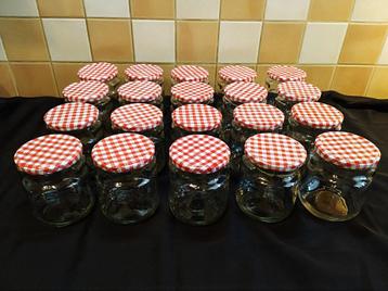 Steriliseerbokalen met schroefdop (20 stuks). beschikbaar voor biedingen