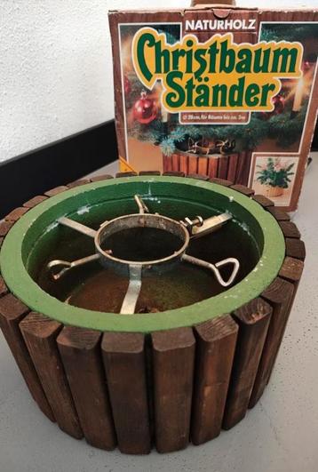 Vintage kerstboom standaard (hout) beschikbaar voor biedingen