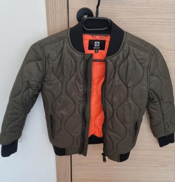 Mooi jongensjack 110-116 in nieuwstaat + shirt  beschikbaar voor biedingen