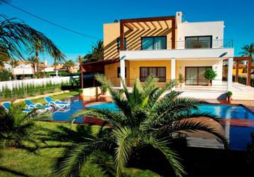 SPECTACULAIRE VILLA AAN DE KUST VAN CABO ROIG  beschikbaar voor biedingen