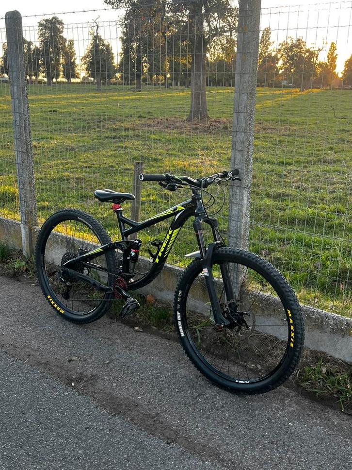 Trek remedy 8, Fietsen en Brommers, Fietsen | Mountainbikes en ATB, Gebruikt, Heren, Trek, Fully, Ophalen
