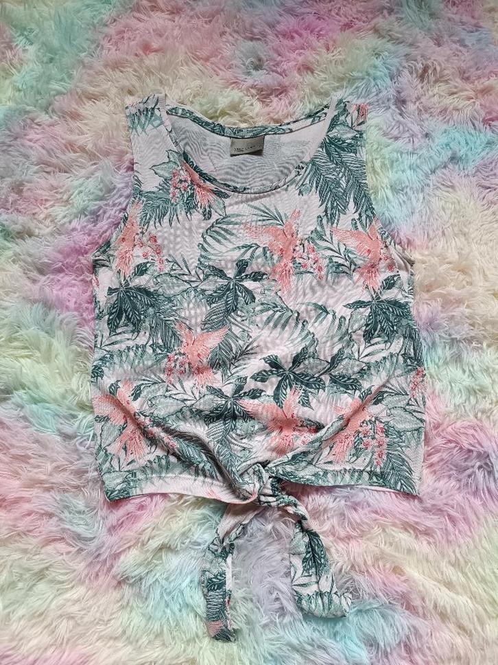 Crop top van Vero Moda, Kleding | Dames, Topjes, Zo goed als nieuw, Maat 34 (XS) of kleiner, Zonder mouw, Ophalen of Verzenden