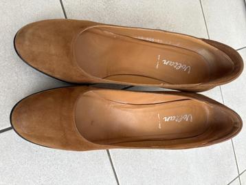 Prachtige voltan cognac pumps  beschikbaar voor biedingen