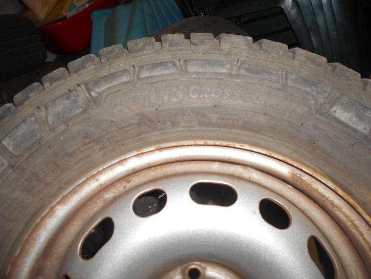 Michelin Agilis cross climat 195/70/15, Autos : Pièces & Accessoires, Pneus & Jantes, Pneus et Jantes, Pneus hiver, 15 pouces