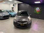 TOYOTA YARIS 1.3 LITER BENZINE TOP STAAT, Autos, Bluetooth, Argent ou Gris, Achat, Entreprise