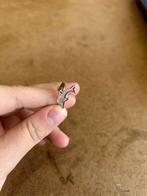 Bague avec dauphin rose, Handtassen en Accessoires, Ringen, Ophalen, Gebruikt, 20 of groter, Dame of Heer