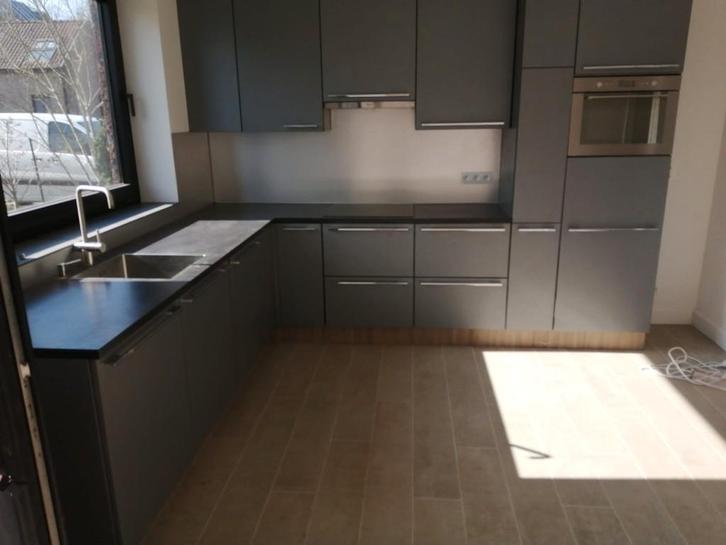 Ruim appartement met 2grote slaapkamers te Bilzen, Immo, Appartementen en Studio's te huur, Genk, 50 m² of meer