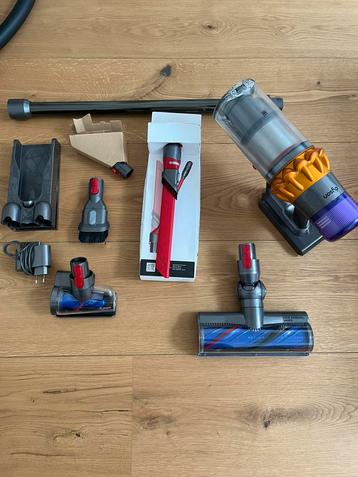 Dyson v15 stofzuiger beschikbaar voor biedingen
