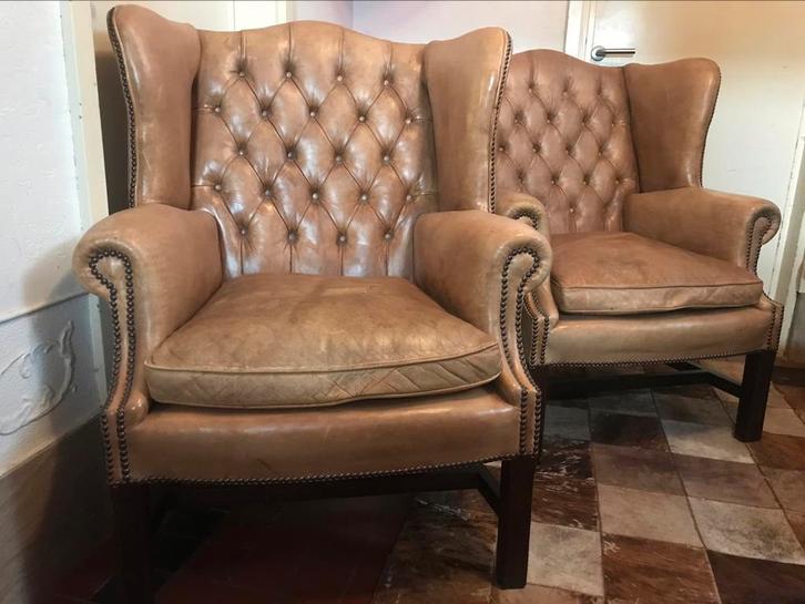 CHESTERFIELD TWEE OORFAUTEUILS LEDER IN HELE MOOIE STAAT, Huis en Inrichting, Fauteuils, Zo goed als nieuw, Ophalen