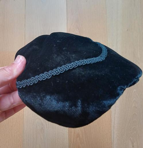 Baret voor dames/zwart fluweel/vintage/authe,ntiek, Kleding | Dames, Hoeden en Petten, Gedragen, Ophalen of Verzenden