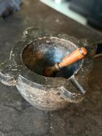 Antieke granieten vijzel met originele houten stamper, Antiek en Kunst, Ophalen