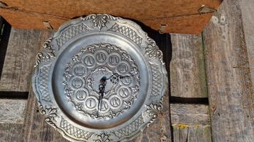 Prachtige klok van 35 cm in Etzin. Perfecte conditie beschikbaar voor biedingen