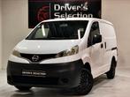 Nissan nv200 1.5 D / Van / Airco / Trekhaak, Auto's, Bestelwagens en Lichte vracht, Te koop, 63 kW, 750 kg, Airconditioning