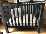 Mooie box antraciet met omranders (2 paar) en matras, Kinderen en Baby's, Ophalen, Zo goed als nieuw