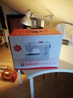 machine à coudre Singer, Hobby en Vrije tijd, Naaimachines en Toebehoren, Ophalen, Zo goed als nieuw, Accessoires, Singer